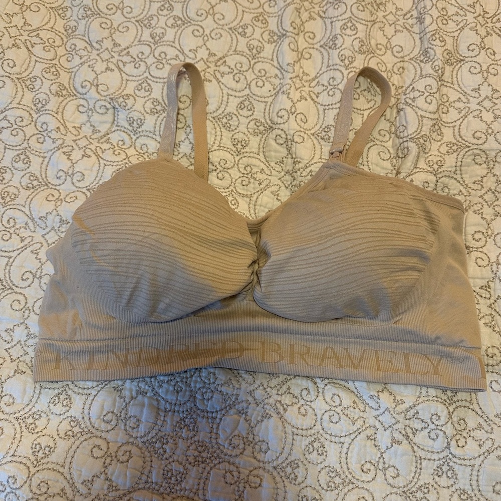 Kindred Bravely Sublime Hands Free Pumping and Nursing Bra
